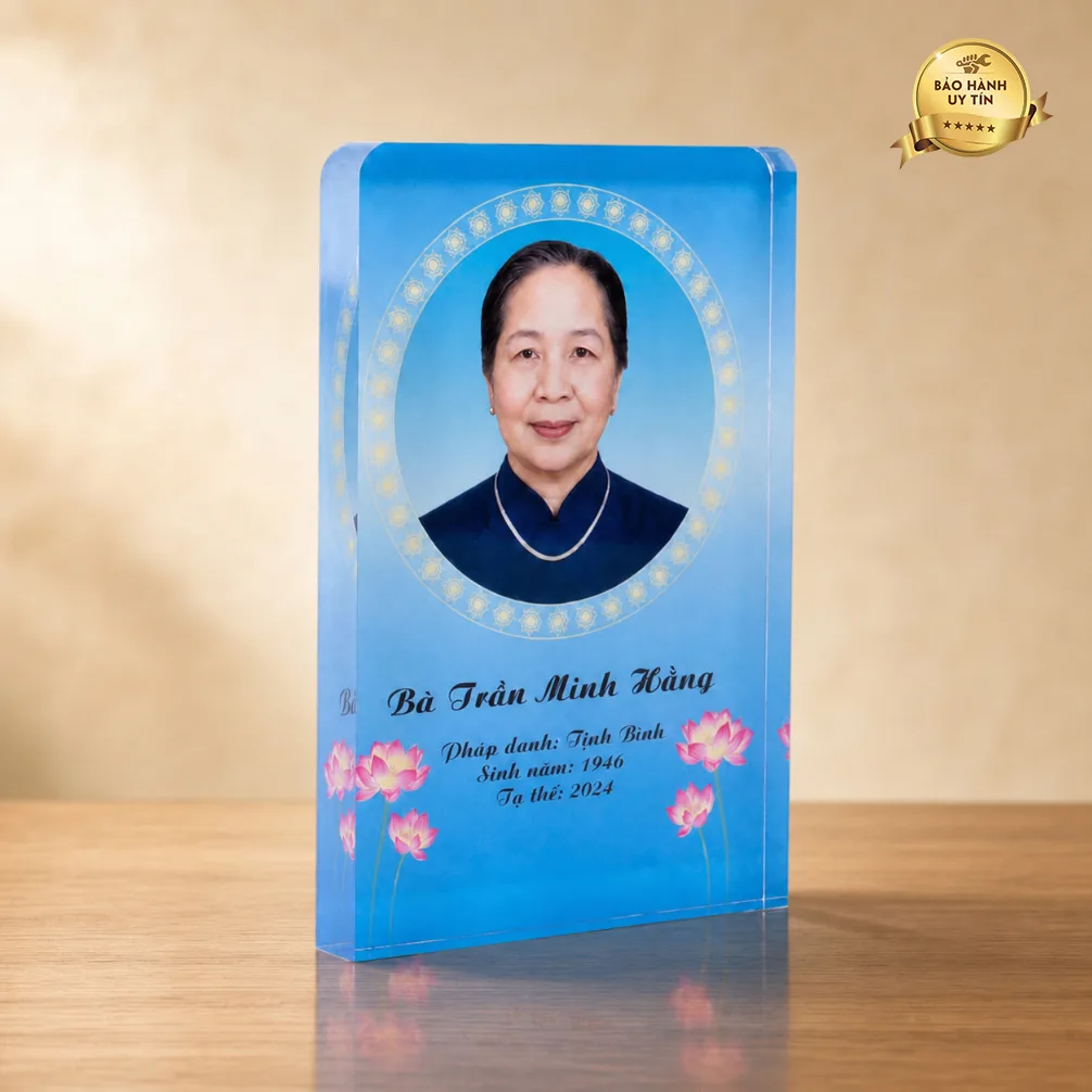 Bài vị pha lê đặt trong chùa - mẫu 2
