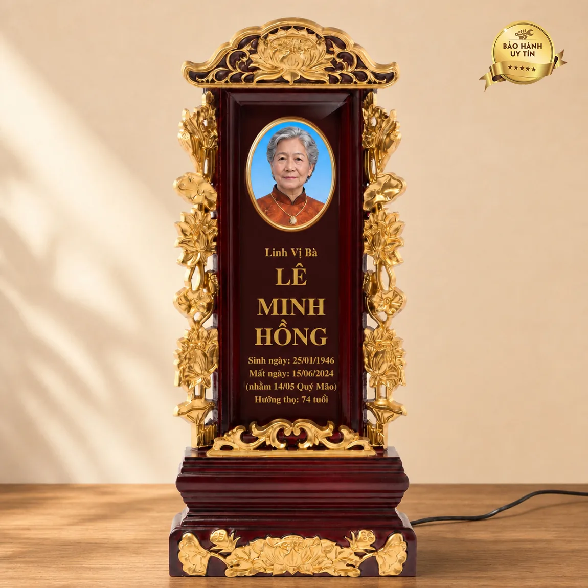 Bài vị pha lê thếp vàng hoa sen - mẫu 8