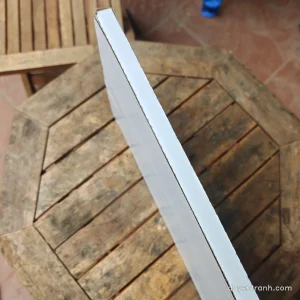 Cạnh bên và độ dày khung ảnh kính tràn A4